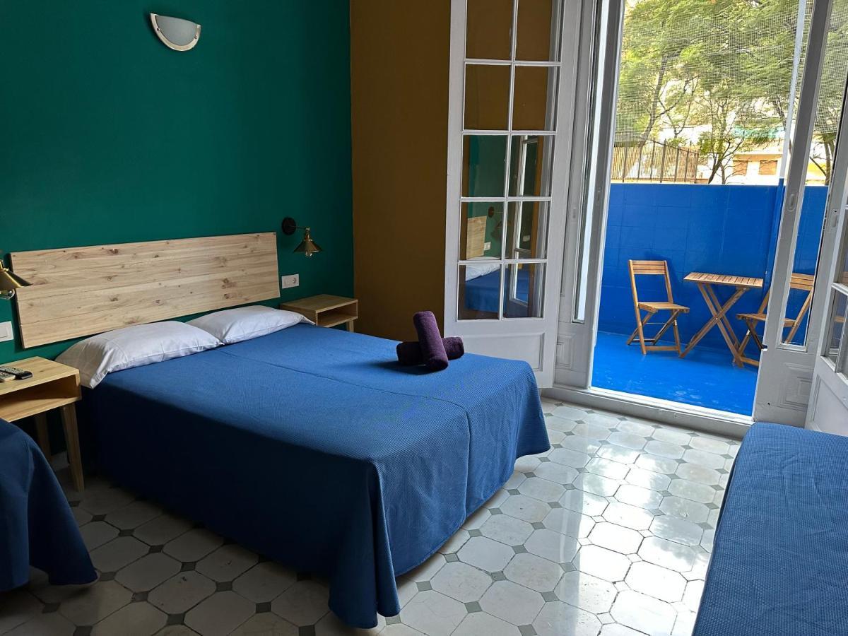 Hostel Friends Barcelona Exterior photo
